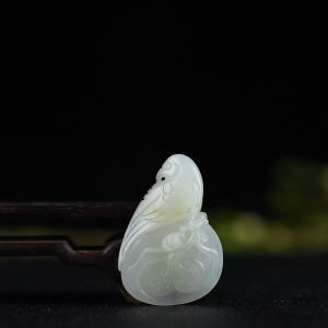 籽料和田白玉事事有喜吊坠