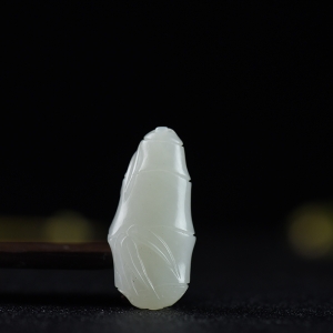 籽料和田白玉节节高升吊坠