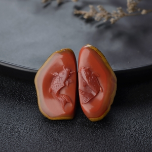 铁皮包浆料南红年年有余吊坠（两件）