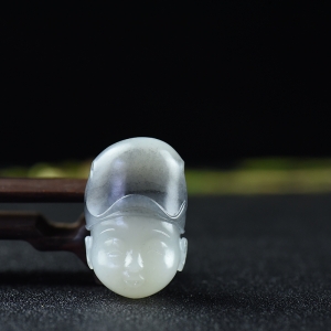 籽料和田玉青花状元郎吊坠