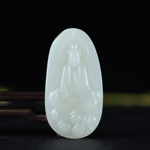 籽料和田白玉观音吊坠