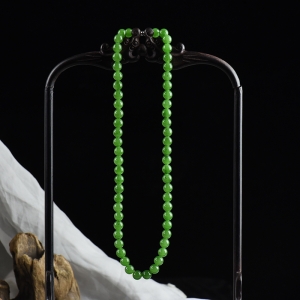 8mm山料和田碧玉项链
