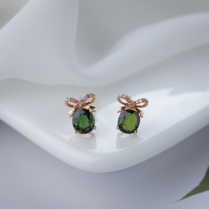 18K绿色碧玺耳钉