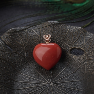 18K沙丁珊瑚心形吊坠