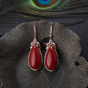 18K沙丁珊瑚水滴耳坠