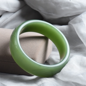 57.5mm山料和田碧玉竹节手镯