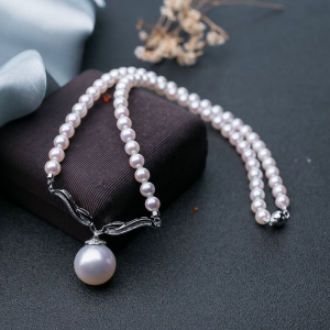 18K海水白色珍珠项链