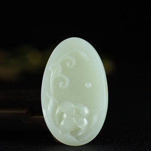 籽料和田白玉幽莲吊坠