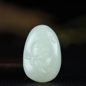 籽料和田白玉幽莲吊坠