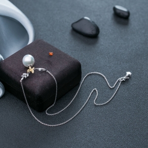 18K海水白色珍珠项链