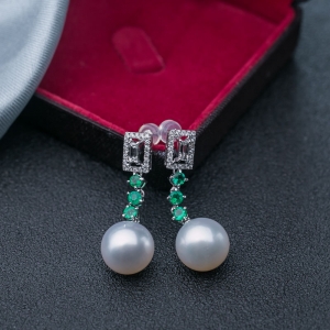 18K海水白色珍珠耳坠