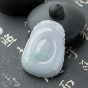 糯种飘翠翡翠福贝吊坠