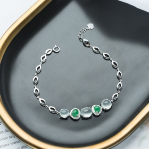 18K冰种翡翠手链