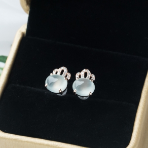 18K冰种淡晴水翡翠耳钉