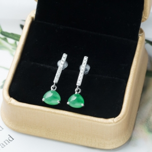 18K糯冰种翠绿翡翠耳坠