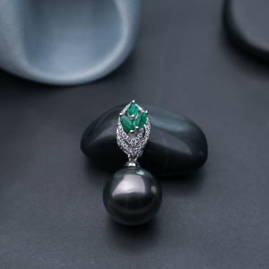 18K海水孔雀绿珍珠吊坠