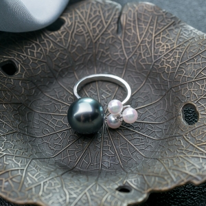 18K海水孔雀绿色珍珠戒指