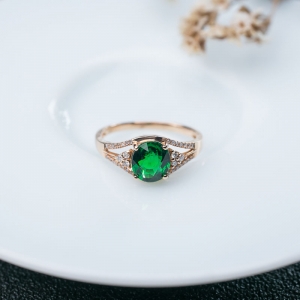 18K沙弗莱石戒指