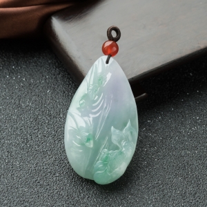 糯冰种飘翠翡翠连年有余吊坠