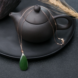 18K山料和田碧玉水滴吊坠