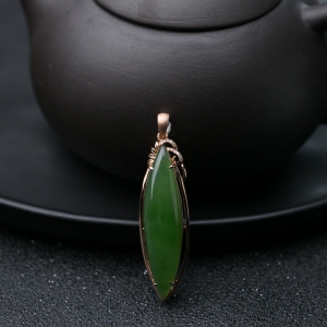 18K山料和田碧玉吊坠