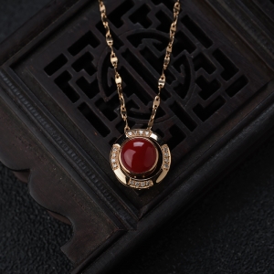 18K阿卡珊瑚吊坠