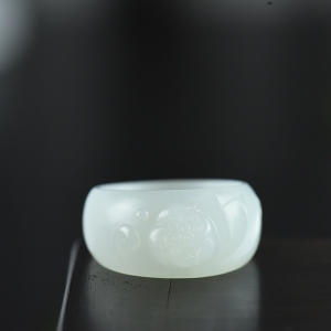 籽料和田白玉莲花指环