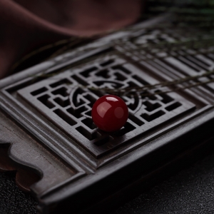 8.4mm阿卡牛血红珊瑚圆珠