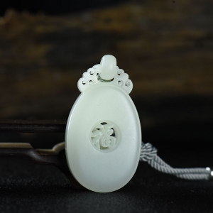 山流水料和田羊脂白玉福来到吊坠