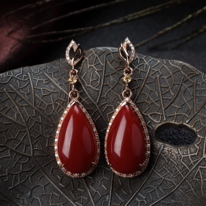 18K沙丁牛血红珊瑚水滴耳坠