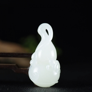 山流水料和田羊脂白玉福禄吊坠