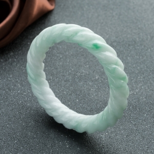 55mm糯冰种飘翠翡翠麻花圆镯