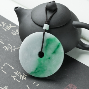 糯种飘翠翡翠平安扣吊坠