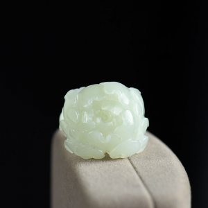 山流水料和田白玉花开富贵指环