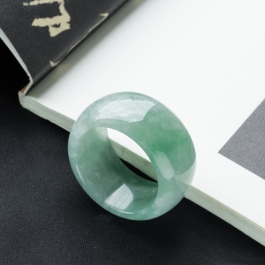 糯冰种飘翠翡翠指环