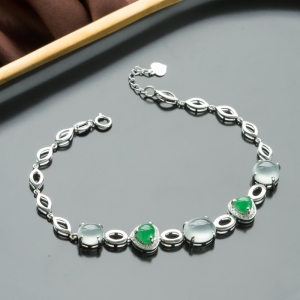 18K冰种翡翠手链