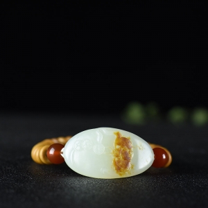 籽料和田白玉福在眼前单圈手串