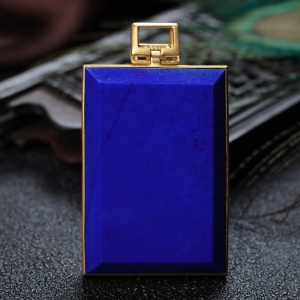 18K天蓝色青金石无事牌吊坠