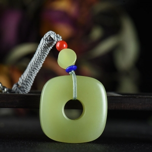 山料和田黄玉方平安扣吊坠