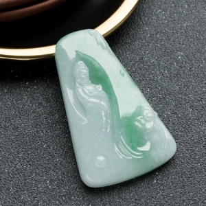 糯冰种飘翠翡翠观音吊坠
