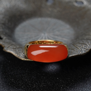 18K冰红南红戒指