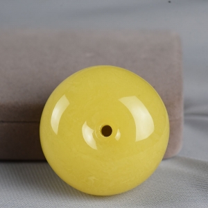 鸡油黄蜜蜡平安扣吊坠