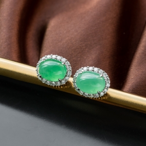 18K冰种苹果绿翡翠耳钉