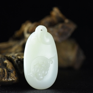 籽料和田白玉一路如意吊坠