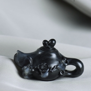 籽料和田玉青花事事有喜壶摆件