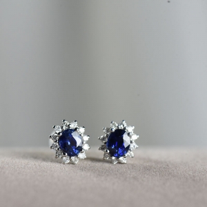 18K皇家蓝蓝宝石耳钉