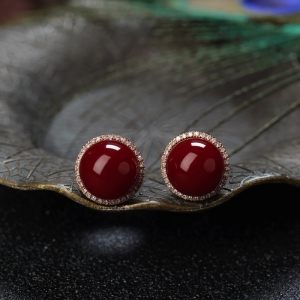 18K沙丁牛血红珊瑚圆珠耳钉