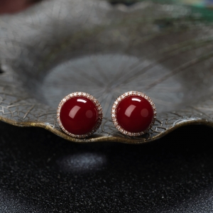 18K沙丁牛血红珊瑚圆珠耳钉