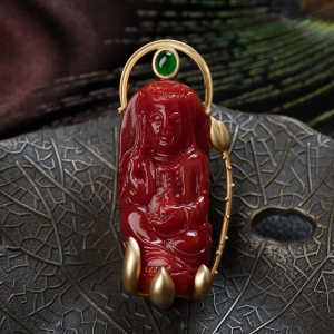 18K阿卡牛血红珊瑚观音吊坠