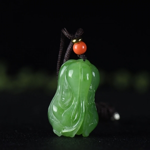 山料和田碧玉摆财吊坠